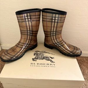 Burberry Rain boots Size 40 9.5 women’s
